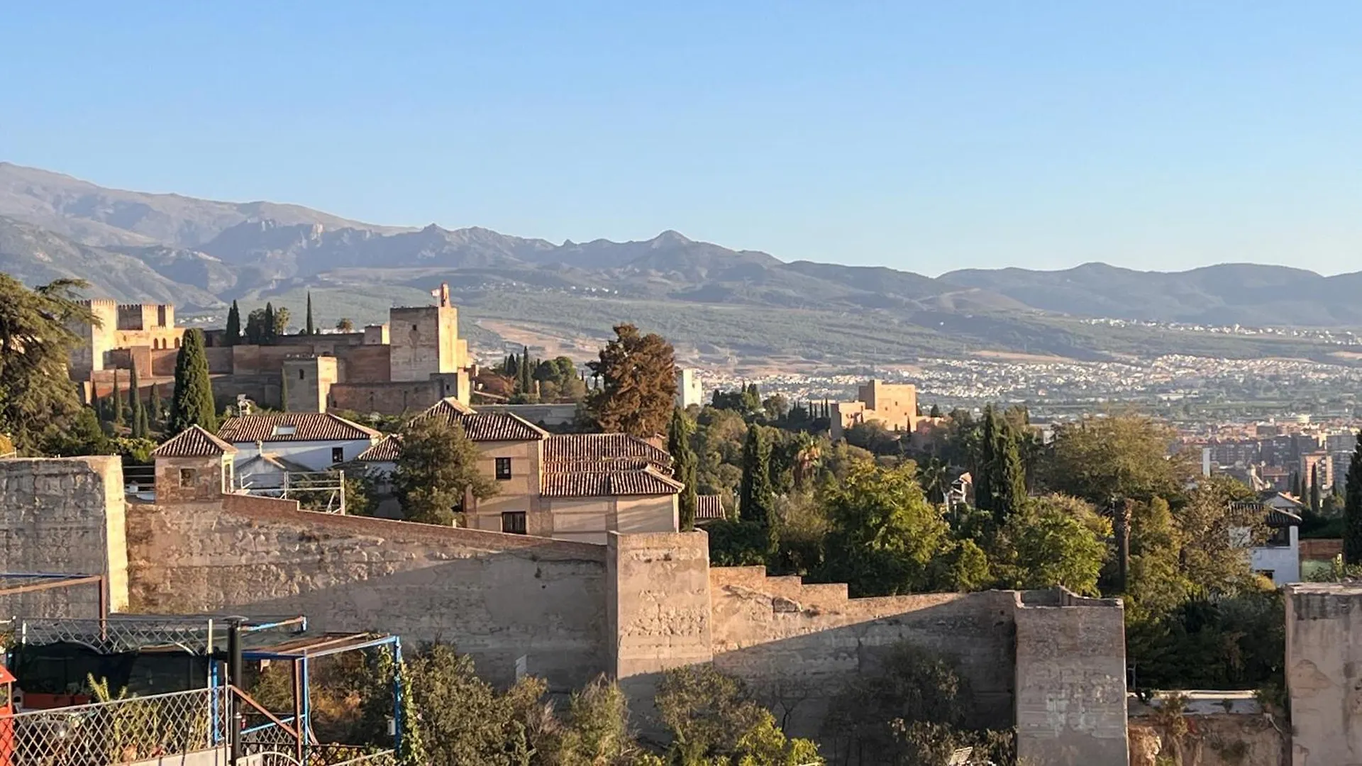 Casa Los Abetos Cerca De La Alhambra Y Sierra Nevada Cenes De La Vega 0*,