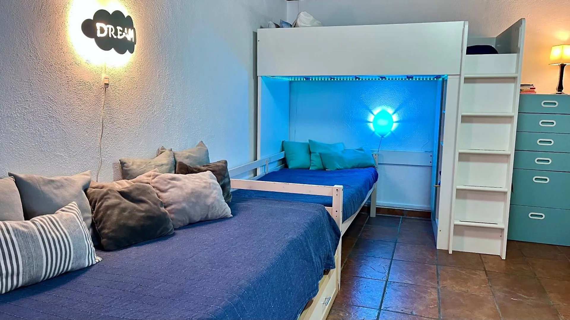 度假居 Casa Los Abetos Cerca De La Alhambra Y Sierra Nevada 塞内斯·德拉维加