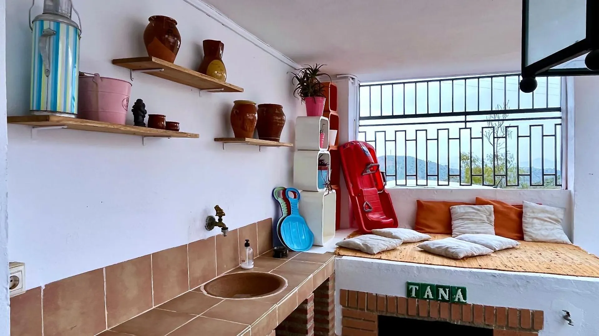 Casa Los Abetos Cerca De La Alhambra Y Sierra Nevada Cenes De La Vega Holiday home