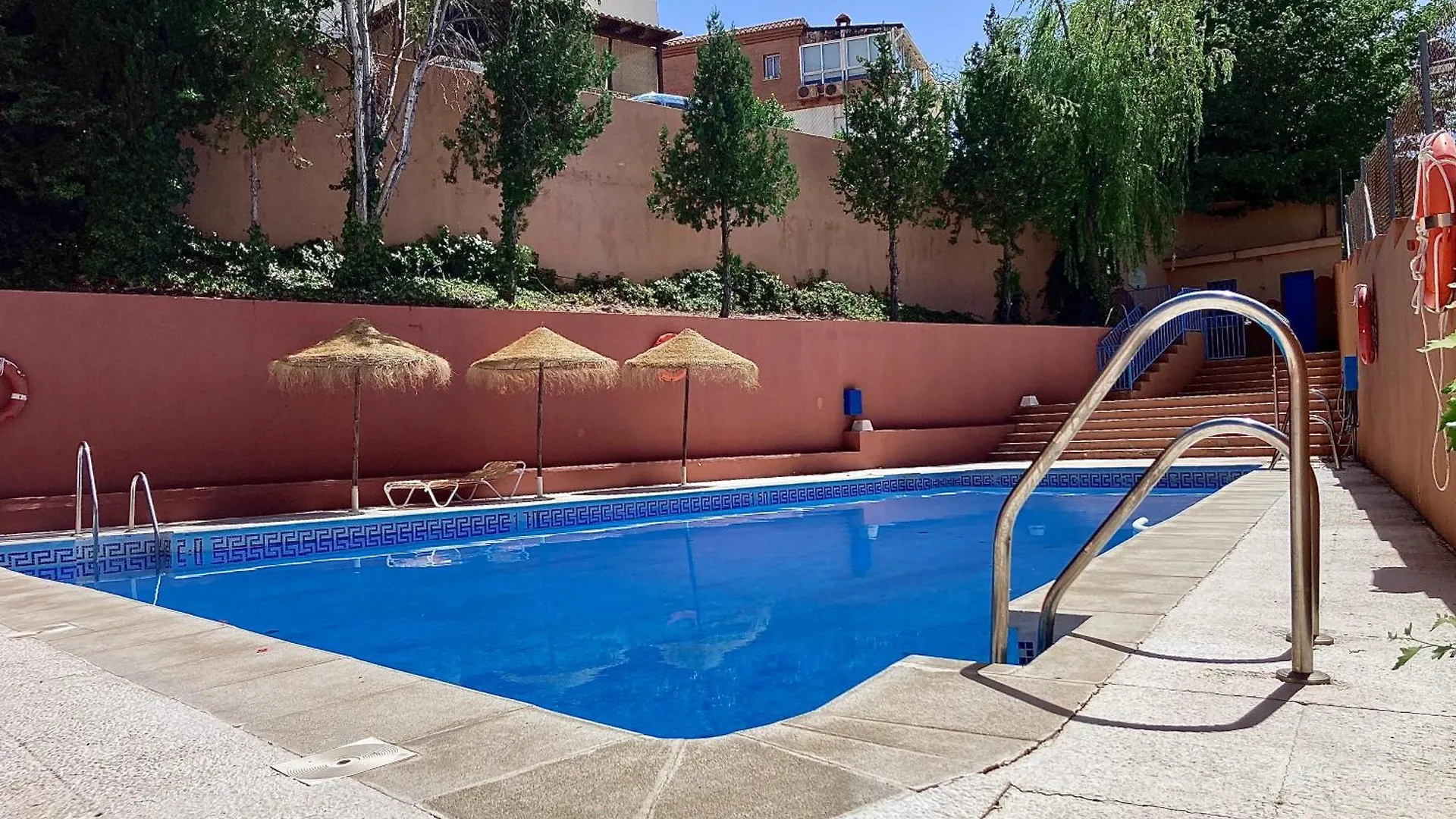 Casa Los Abetos Cerca De La Alhambra Y Sierra Nevada Cenes De La Vega Holiday home